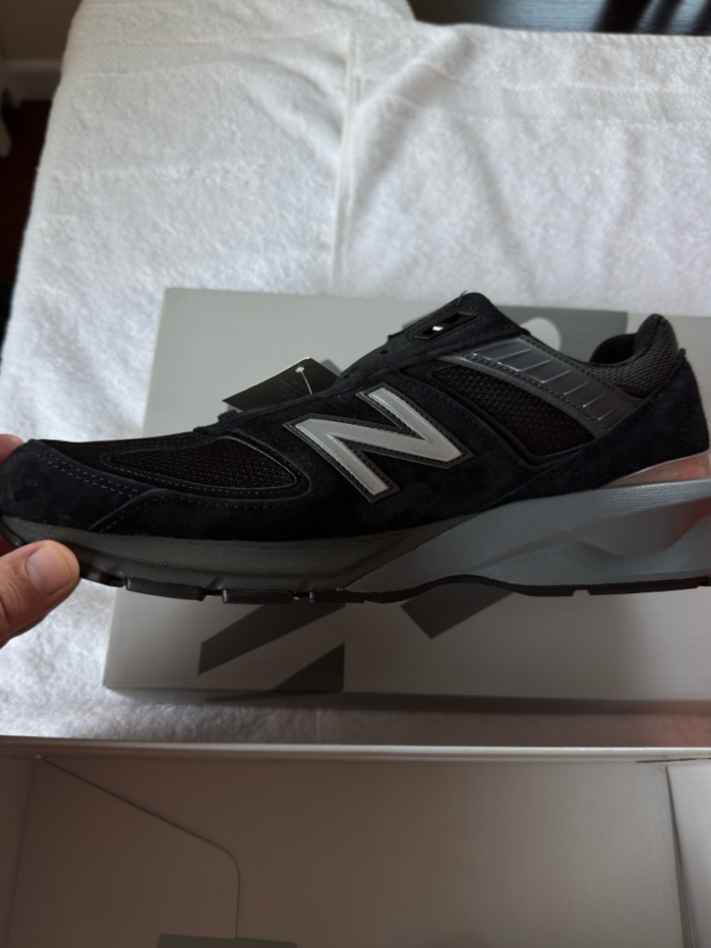 NWT New Balance M990BK5 Men’s Sneaker, Black, Size 11.5, D Width